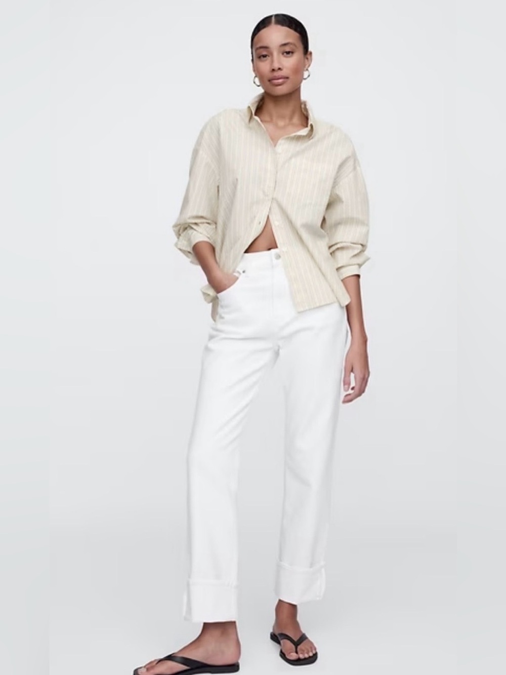 NWT GAP Light Wash Straight Jeans - White